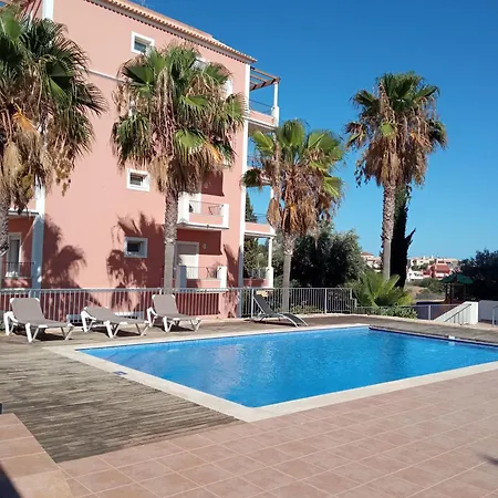 Lägenhet Lovely With Pool Albufeira